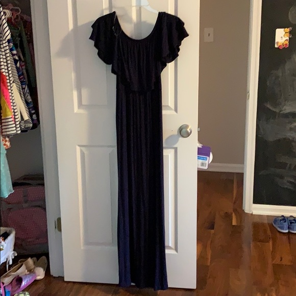 Pinkblush Dresses & Skirts - Navy pinkblush maternity maxi dress Pinkblush Dresses & Skirts - Navy pinkblush maternity maxi dress